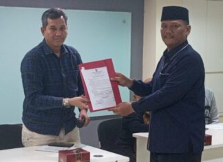 Di Cuekin Walikota Depok dan Gubernur Jawa Barat, Orang Tua Siswa Miskin Minta Menteri Nadiem Segera Intervensi Agar Anak Bisa Sekolah