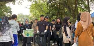 WCD Sumsel dan Content Creator Gelar Aksi Cleanup Kemerdekaan di Palembang