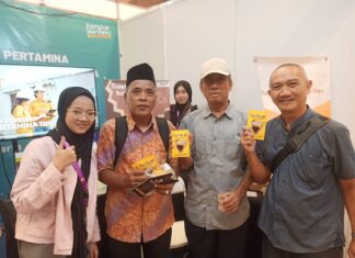 Keren, Inovasi Mahasiswa Bikin Seragam Petugas Oranye Anti Bakteri