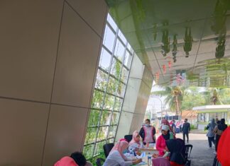 RSUD ASA DEPOK PERINGATI ULTAH KE 1 DENGAN SENAM BERSAMA DAN PEMERIKSAAN PELAYANAN KESEHATAN WARGA SEKITAR