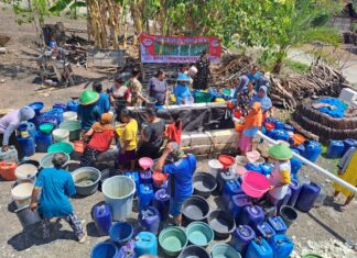 PNIB KEMBALI BAKSOS AIR BERSIH DI BOJONEGORO JUGA SENTIL MANFAAT PT. EXXON DI BOJONEGORO TERHADAP WARGA SEKITAR TERDAMPAK KEKERINGAN