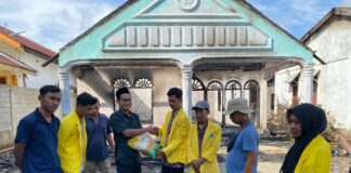 Peduli Korban Kebakaran desa Ujong Drien, PEMA UTU Salurkan Bantuan