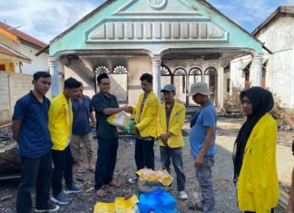 Peduli Korban Kebakaran desa Ujong Drien, PEMA UTU Salurkan Bantuan