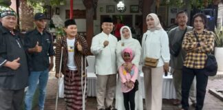 Pardong Cs Sambangi Kediaman Sekda Supian Suri