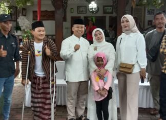 Pardong Cs Sambangi Kediaman Sekda Supian Suri