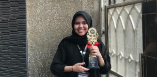 Putri Lokal Juarai Lomba Bahasa Internasional