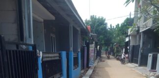 Pekerjaan Proyek Drainase Di Kelurahan Cinangka Gunakan Listrik Curian