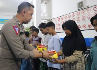 30 Anak Yatim Piatu Dapat Santunan Dari Satlantas Polres Metro Depok