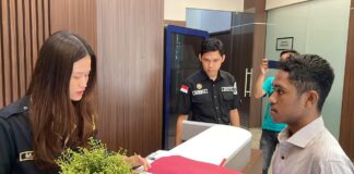 Geruduk Gedung DKPP, Mahasiswa Minta 5 Komisoner KPU Mimika Dipecat