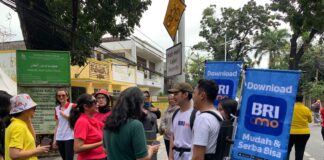 Bank BRI Berikan Kemudahan Transaksi Pembayaran Dengan Cashles (QRIS Brimo) dalam acara Cikajang Fest 2024