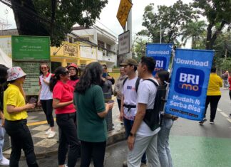 Bank BRI Berikan Kemudahan Transaksi Pembayaran Dengan Cashles (QRIS Brimo) dalam acara Cikajang Fest 2024