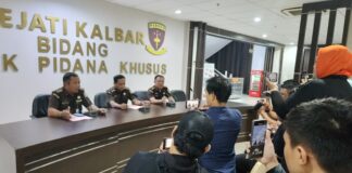 KEJATI KALBAR TETAPKAN 3 ORANG TERSANGKA MARK UP PENGADAAN TANAH BANK PEMERINTAH