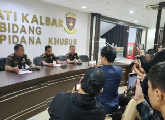 KEJATI KALBAR TETAPKAN 3 ORANG TERSANGKA MARK UP PENGADAAN TANAH BANK PEMERINTAH