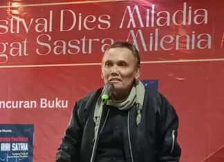 Ultah JSM ke-4 : Penyair Pulo Lasman Simanjuntak Baca Puisi, Komponis Ananda Sukarlan Sampaikan Testimoni