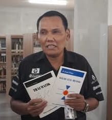 Refleksi Sastra Akhir Tahun : Puisi Dwi Bahasa Pilihan Terbaik Karya Pulo Lasman Simanjuntak Menutup Tahun 2024