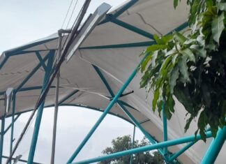 Diduga Kontraktor Kerja Tak Sesuai Spek : Belum Diserahterimakan, Sarana Olah Raga Nyaris Roboh, Tak Ada Korban Jiwa