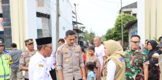 Pemukiman Warga dan Tanggul Sungai Tuntang Yang Jebol Ditinjau Kapolres Demak