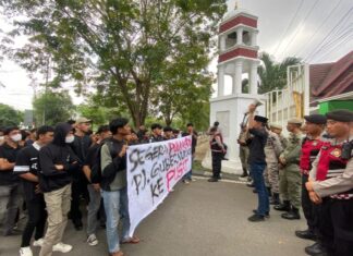 Mahasiswa Minta Pj Gubernur Aceh Kembali Ke Pusat