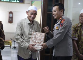 Jaga Kamtibmas, Polres Demak Gelar Baksos di Pesisir Bonang