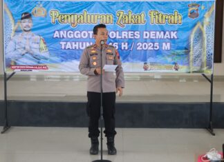 Polres Demak Salurkan Zakat Fitrah Anggota, Perkuat Silaturahmi dengan Masyarakat