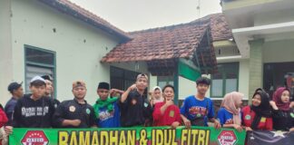 PN Lingpasraga Dan PNIB Bagi Takjil Di Jombang, Ramadhan Momentum Perkuat Moderasi Beragama Dan Toleransi Identitas Bangsa