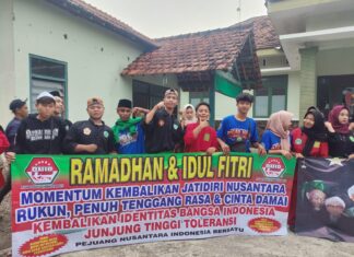 PN Lingpasraga Dan PNIB Bagi Takjil Di Jombang, Ramadhan Momentum Perkuat Moderasi Beragama Dan Toleransi Identitas Bangsa
