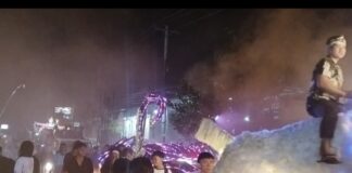 Ratusan Umat Muslim di Kelurahan Batursari Kecamatan Mranggen Kabupaten Demak Mengikuti Pawai Takbir Menyambut Idul Fitri