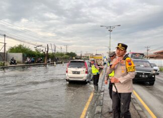 Jalur Pantura Mengalami Kemacetan, Kapolres Demak Urai Arus Lalulintas