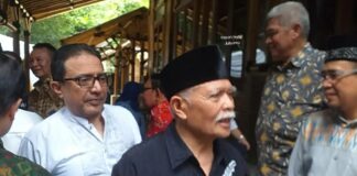 Aki Jatnika Gelar Halal Bihalal di Rumah Bambu Muara Beres, Ajak Seniman dan Budayawan Semangat Berkarya