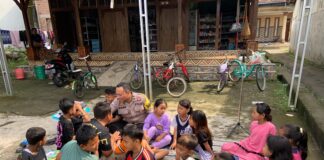 Perpustakaan Keliling, Inisiatif Bhabinkamtibmas Desa Geneng Tingkatkan Minat Baca Anak