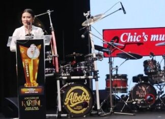 Prilly Latuconsina Raih Penghargaan Soundtrack Film Terbaik di Ajang AKMFI 2025