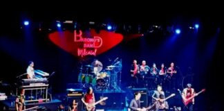 Konser NEGRIKU CINTAKU di GKJ, Dimeriahkan Once Mekel