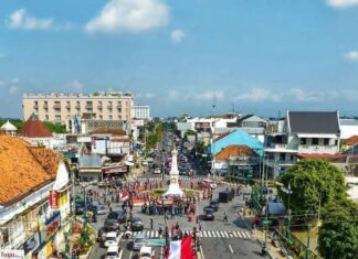 PNIB : Kirab Merah Putih Dan Sugesti Nasionalisme Di Tengah Arus Transnasional