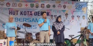 Meriahkan HUT Kota Depok, Ribuan Warga Cimanggis Ikuti Gerak Jalan Santai