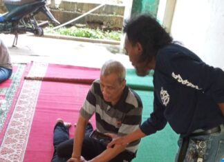 PELAKU USAHA EKONOMI KREATIF RUSUNAWA BANJARAN PUCUNG KOTA DEPOK MENGGELAR KEGIATAN PENGABDIAN KEPADA MASYARAT DI RUSUNAWA