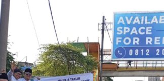 Gelar Giat Rutin ‘Jum’at Berkah’ MT. Balwan Bagikan 250 Nasi-box Dijalan Margonda Depok