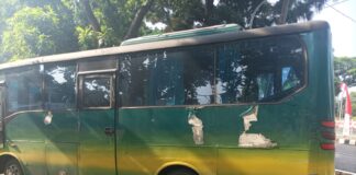 Bus Pegawai Pemda Kabupaten Bogor Terlihat ” Korengan” Kemana Anggaran Pemeliharaannya?