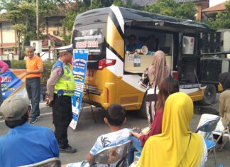 Polres Demak Gelar Layanan Publik Di Car Free Day Hari Bhayangkara Ke-79