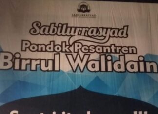 Kepala yayasan SMP SABILURRASYAD KENDAL JATENG menahan SKL Dan RAPORT Siswa