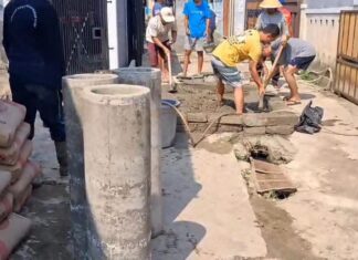 Zonder Tunggu Kucuran Dana, Perbaikan Jalan Berbasis Swadaya Masyarakat di RW 07 Boponter Kembali Digelar