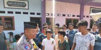 Tekan Angka Kecelakaan Lalulintas, Satlantas Polres Demak Edukasi Para Santri
