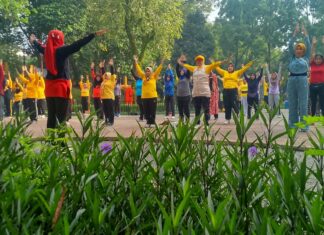 Dalam Rangka Peringati Hari Anti Narkoba , tribundepok.com Gelar Kegiatan Senam