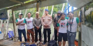Polisi Selamatkan Enam Pemancing Terombang-ambing di Laut Akibat Badai