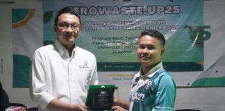 Olah Sampah Mandiri, UPER Hadirkan Komposter Putar di Desa Barengkok