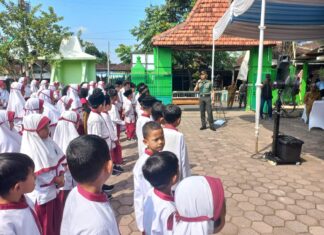 Dandim 0724/Boyolali Bagikan Makanan Bergizi di MI Karanglo, Dukung Program Presiden Prabowo