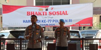 Di Hari Ulang Tahun Ke-77 Polwan Polres Demak Gelar Bansos Kepada Driver Ojol