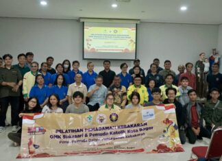 Gandeng Damkar, Pemuda Katolik Kota Bogor dan OMK Sukasari Gelar Pelatihan Pemadaman Kebakaran