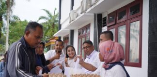 Pasar murah di DPRD Kabupaten Deliserdang pilih Kasih, Warga Mengeluh Para Anggota DPRD tidak Merakyat