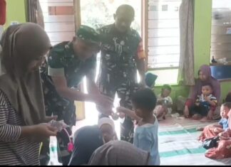 Babinsa Menjadi Sahabat Bagi Balita di Posyandu