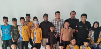 Santuni Anak Yatim Piatu Ketua 234 SC dan Relawan Bonar Octo Simangunsong ,S.H Bersama Henry Pakpahan ,S.H Berbagi Kasih